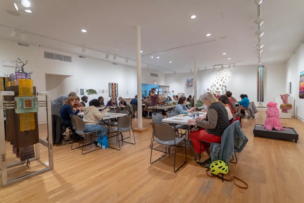 Weaving Stories: a Workshop for Craft in Chicago from the 1970s-80s and Beyond