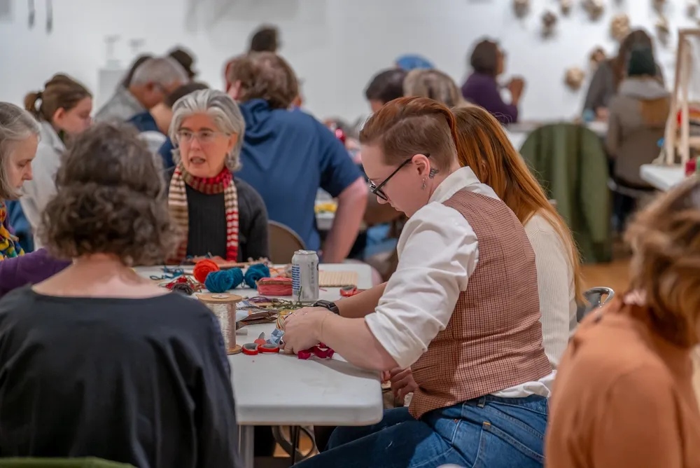Weaving Stories: a Workshop for Craft in Chicago from the 1970s-80s and Beyond