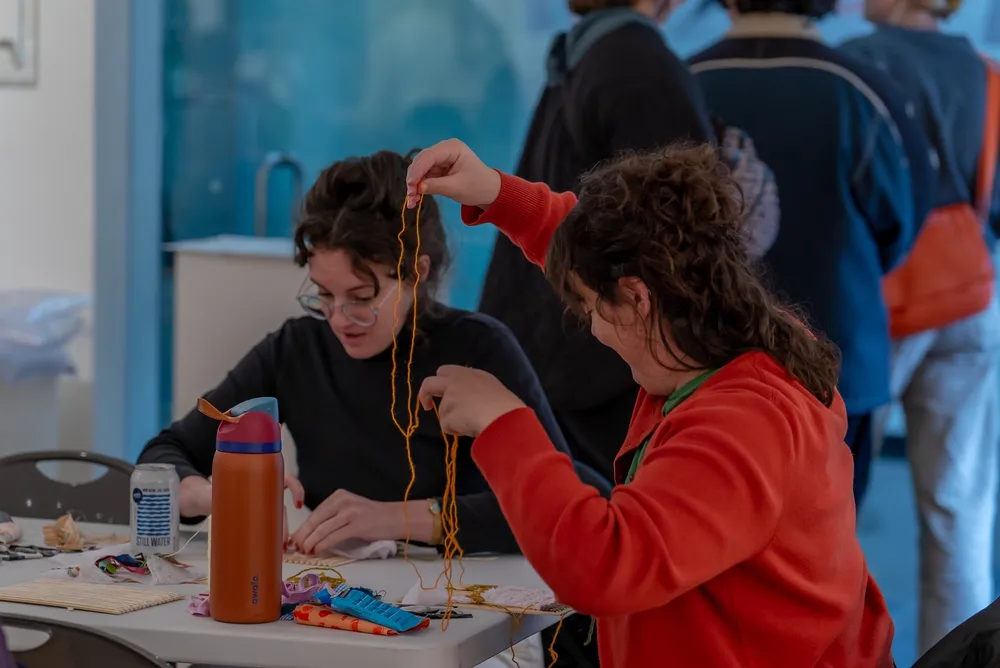 Weaving Stories: a Workshop for Craft in Chicago from the 1970s-80s and Beyond