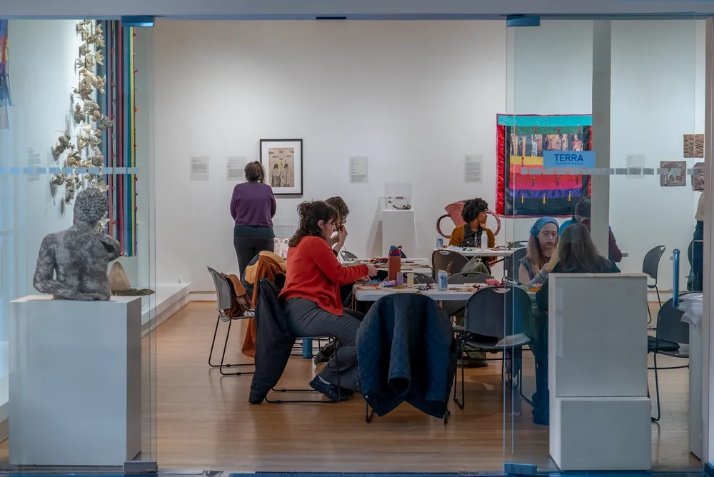 Weaving Stories: a Workshop for Craft in Chicago from the 1970s-80s and Beyond