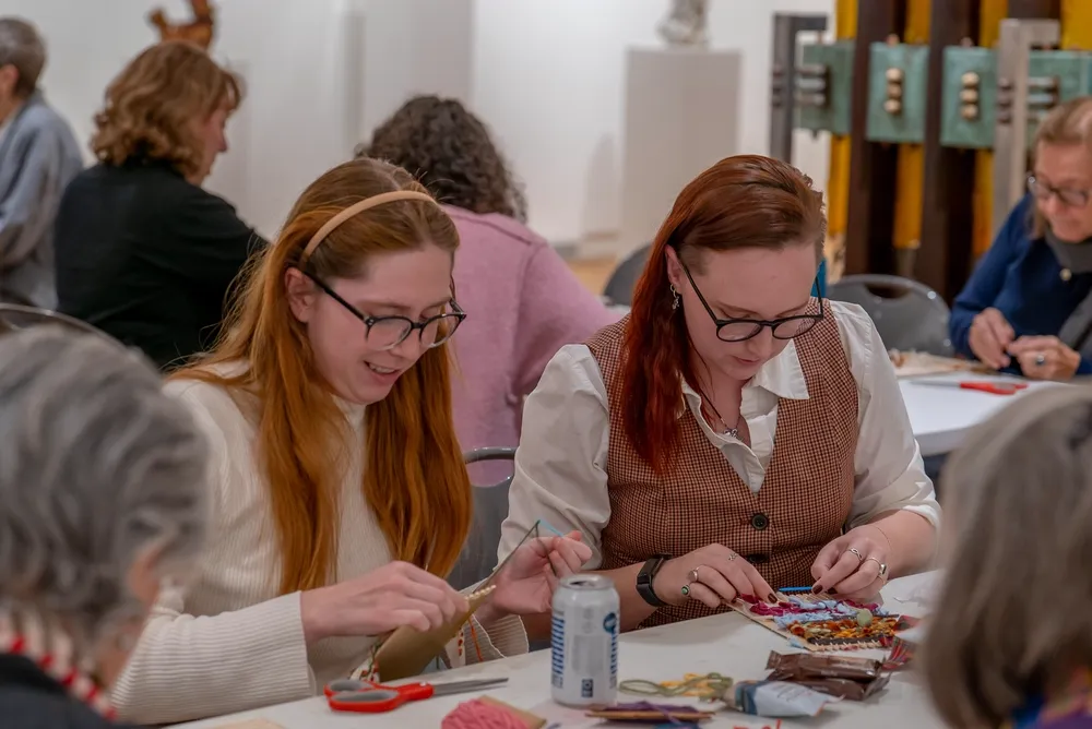 Weaving Stories: a Workshop for Craft in Chicago from the 1970s-80s and Beyond