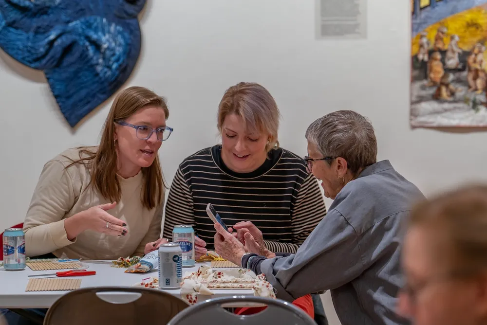 Weaving Stories: a Workshop for Craft in Chicago from the 1970s-80s and Beyond