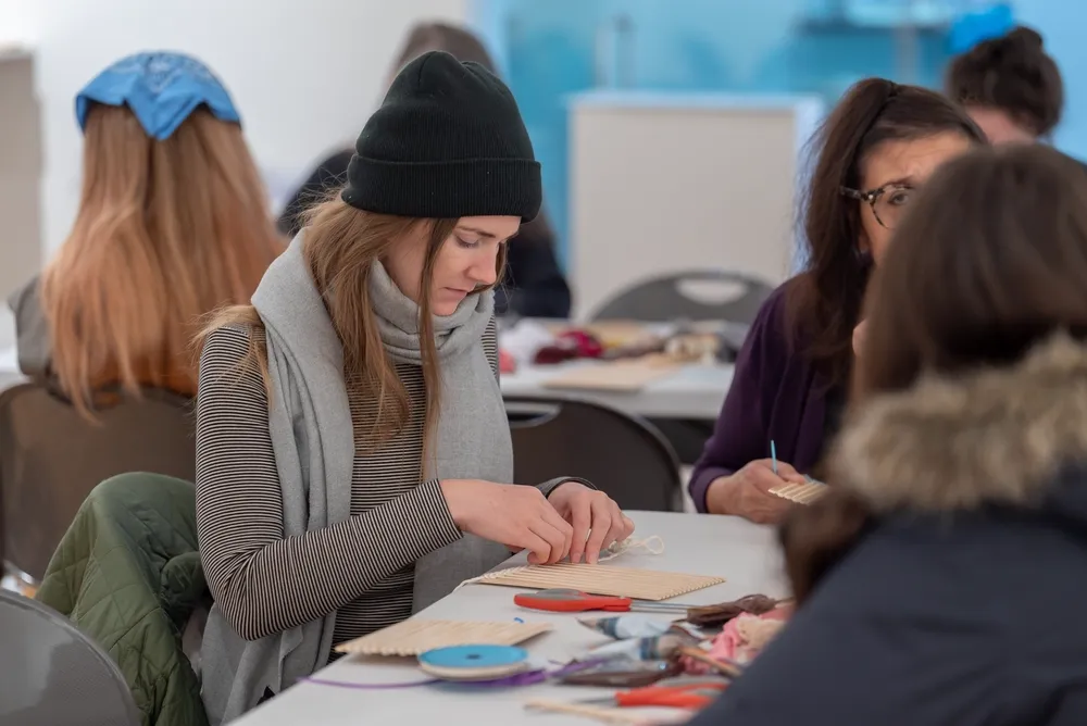 Weaving Stories: a Workshop for Craft in Chicago from the 1970s-80s and Beyond