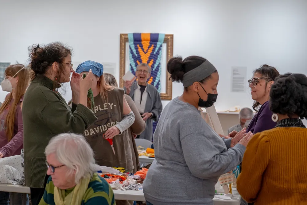 Weaving Stories: a Workshop for Craft in Chicago from the 1970s-80s and Beyond