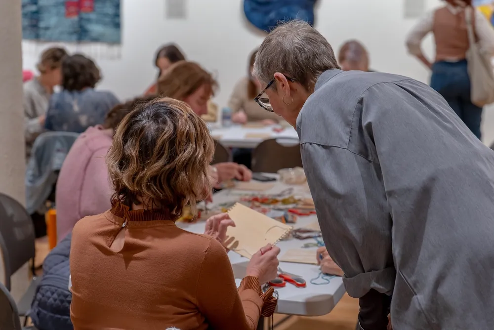 Weaving Stories: a Workshop for Craft in Chicago from the 1970s-80s and Beyond