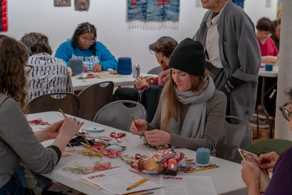 Weaving Stories: a Workshop for Craft in Chicago from the 1970s-80s and Beyond