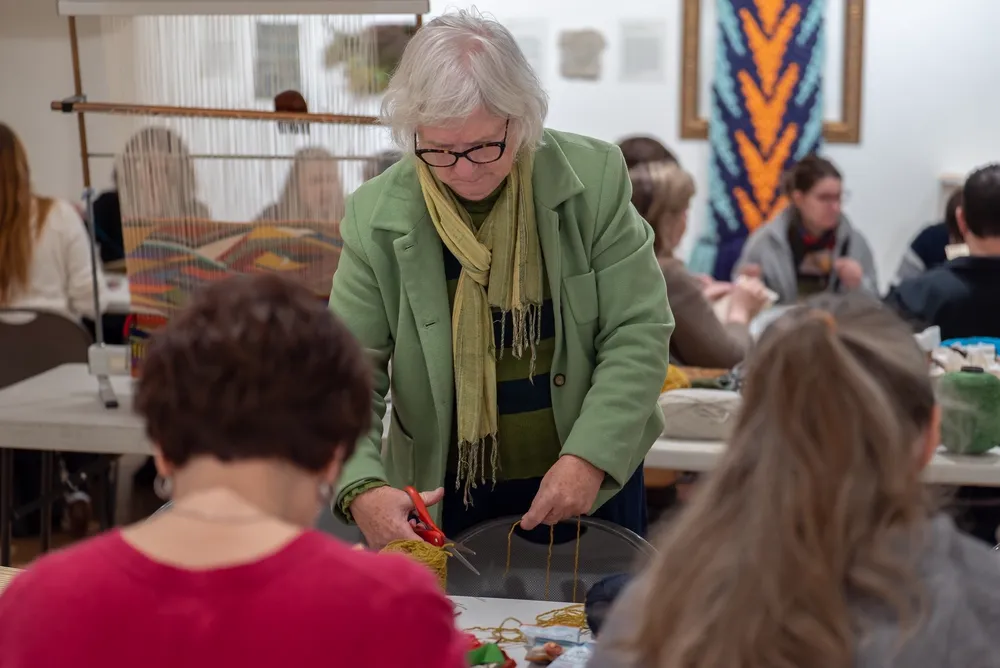Weaving Stories: a Workshop for Craft in Chicago from the 1970s-80s and Beyond