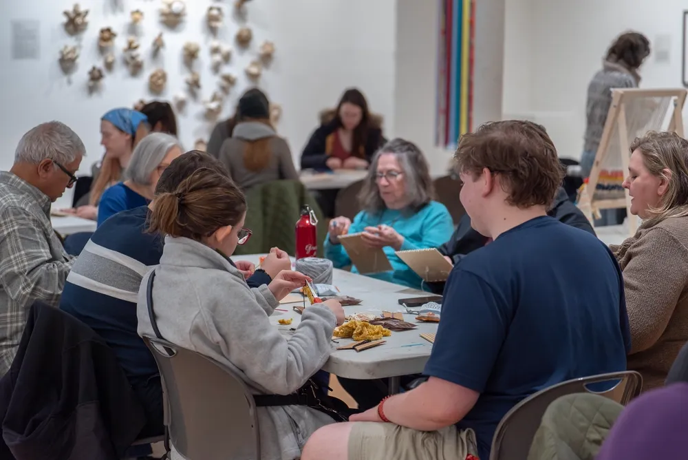 Weaving Stories: a Workshop for Craft in Chicago from the 1970s-80s and Beyond
