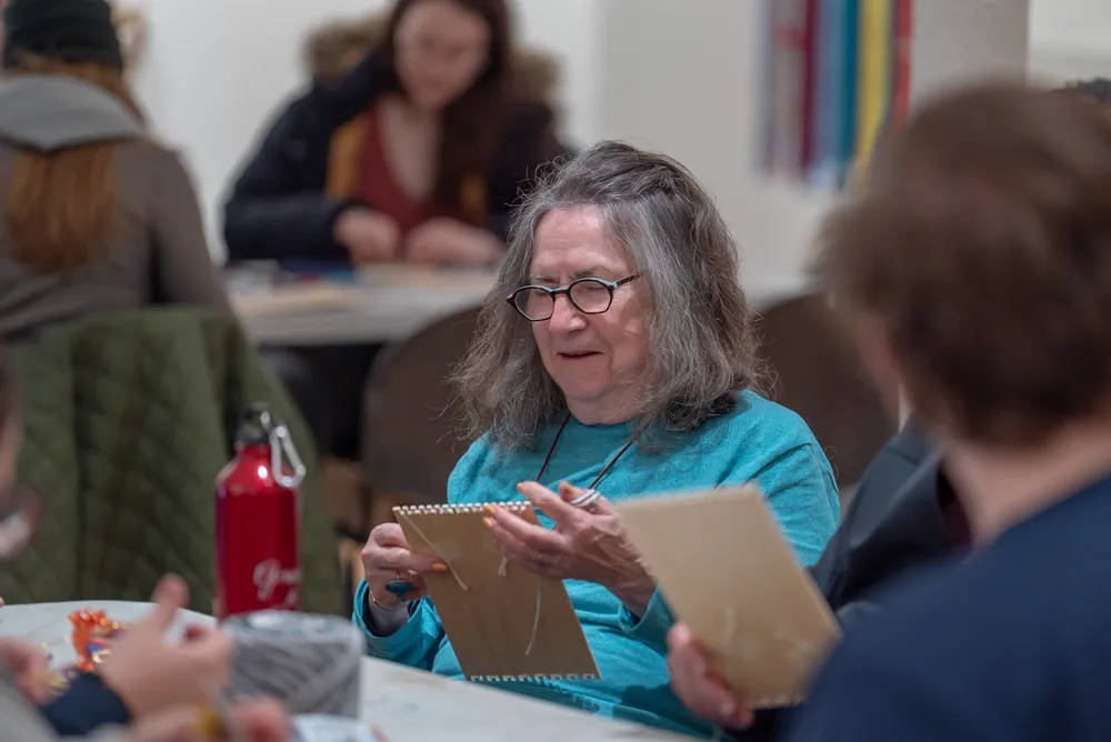 Weaving Stories: a Workshop for Craft in Chicago from the 1970s-80s and Beyond