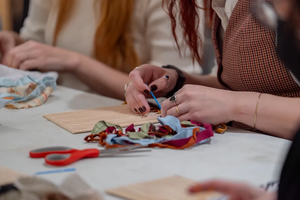 Weaving Stories: a Workshop for Craft in Chicago from the 1970s-80s and Beyond