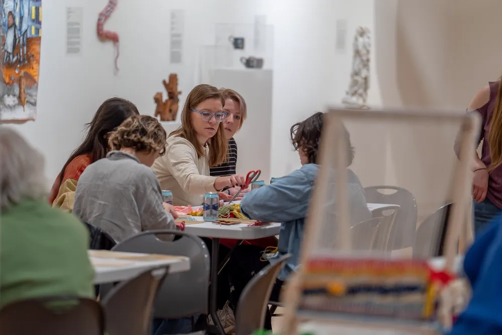 Weaving Stories: a Workshop for Craft in Chicago from the 1970s-80s and Beyond