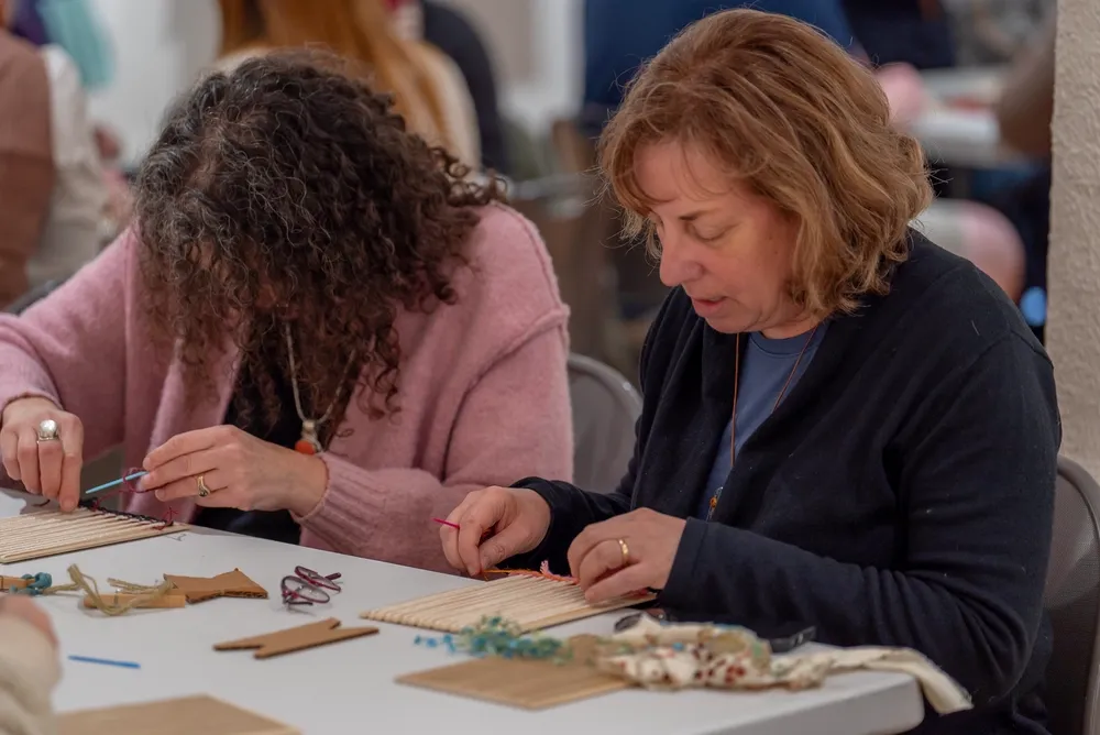 Weaving Stories: a Workshop for Craft in Chicago from the 1970s-80s and Beyond